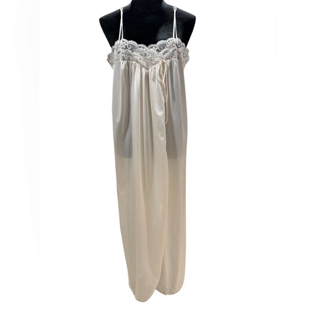 Vintage Maidenform Sheer Lace Nightgown – Ivory – Size L